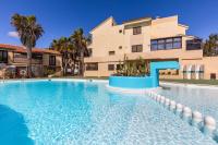 The swimming pool at or close to Gmar House relax y naturaleza
