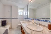 Łazienka w obiekcie Marbella Villa Monteros