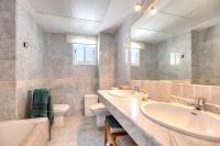 Łazienka w obiekcie Marbella Villa Monteros