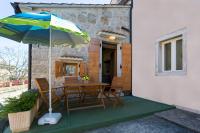 Patio alebo iná vonkajšia časť ubytovania Stone House Ana Funtana
