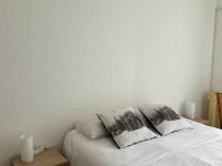 Posteľ alebo postele v izbe v ubytovaní Appartement en front de mer avec garage, WIFI et grand balcon - Saint-Hilaire-de-Riez - FR-1-652-31