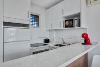 Kuchyň nebo kuchyňský kout v ubytování Vistamarina 403A By IVI Real Estate
