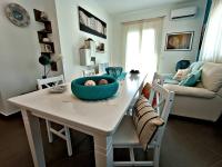 Posedenie v ubytovaní Villa Deluxe con Idromassaggio