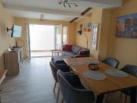 A television and/or entertainment centre at Arte Casa
