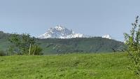 ラグジュアリーテントから撮影された、または一般的な山の景色
