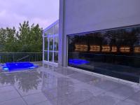 Bazén v ubytování FAIR RESORT All Inclusive Wellness & Spa Hotel Jena nebo v jeho okolí