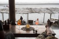 Nápoje v ubytování Vaayu Kula mandrem