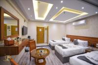 swiss hotel downtownにあるベッド