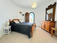 Posteľ alebo postele v izbe v ubytovaní Empurialola -Encantadora Casa con jardin cerca del centro -142