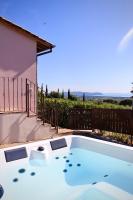 Bazén v ubytovaní Agriturismo Suite del Conte alebo v jeho blízkosti