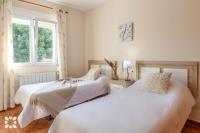 Postel nebo postele na pokoji v ubytování Villa Gema by Abahana Villas