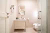 Invictus Hotelにあるバスルーム