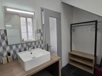 Kúpeľňa v ubytovaní Appartement au calme idéalement placé à Mâcon.