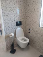 Petra Rooms and Apartmentsにあるバスルーム