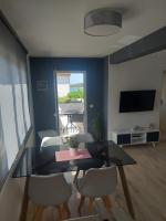 Petra Rooms and Apartmentsにあるテレビまたはエンターテインメントセンター