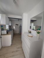 Petra Rooms and Apartmentsにあるキッチンまたは簡易キッチン