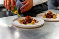 Jídlo v hotelu nebo okolí