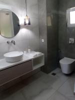 Kúpeľňa v ubytovaní Green Oasis House in Filerimos