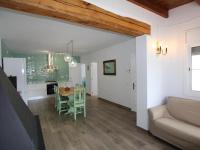 Kuchyň nebo kuchyňský kout v ubytování Casa cerca del mar con piscina privada, wifi, aire opcional, mascotas bienvenidas, playa para perros - ES-184-26