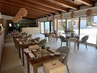 Galeriebild der Unterkunft WINE RESORT LE VIGNE AL CASTELLO in Castel del Monte