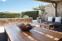 Posedenie v ubytovaní Baos Pool Villas