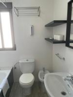 A bathroom at SANTA PAULA CENTRO JUNTO CATEDRAL center