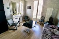Posedenie v ubytovaní Le Bercail : Apt avec balcon et parking, vue phare!