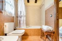 Koupelna v ubytování Masia Castellvi B&B