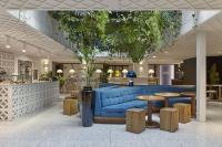 Posezení v ubytování Kimpton De Witt Amsterdam by IHG