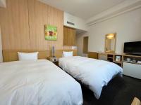 Where to Stay in Kushiro and Lake Akan 2026: 16 Station-Front Business Hotels and Akan Onsen Inns, and How to Choose Between Two Areas 70 km Apart