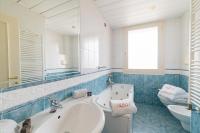 Kúpeľňa v ubytovaní Hotel Terme Helvetia