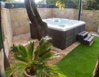Vonkajšia záhrada v ubytovaní La Rose Des Vents & Spa - Gite Provence