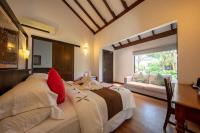 Een bed of bedden in een kamer bij BuBu Villa