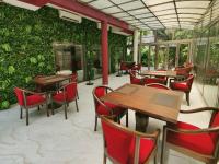 En restaurant eller et andet spisested på The V Sadan