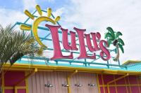 Ein Zertifikat, Auszeichnung, Logo oder anderes Dokument, das in der Unterkunft Condo in Gulf Shores King Suite ausgestellt ist