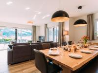 A seating area at Tauern Lodge L