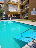 Bazén v ubytovaní Balaton Beach Apartman alebo v jeho blízkosti