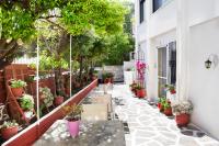 Vonkajšia záhrada v ubytovaní Rent House Daphne