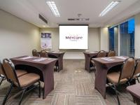 Mercure Guarulhos Aeroportoにあるビジネスエリアまたは会議室