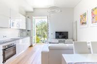 A kitchen or kitchenette at Elena House Apartments