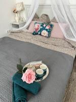 Posteľ alebo postele v izbe v ubytovaní Korona Apartman Székesfehérvár