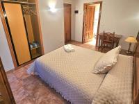 Posteľ alebo postele v izbe v ubytovaní HOSTAL JJ salduero