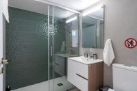 Koupelna v ubytování Cloudwalk 1- Bedroom Apartment in Larnaca
