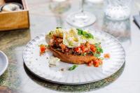 Jídlo v hotelu nebo okolí