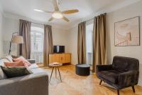 Televízia a/alebo spoločenská miestnosť v ubytovaní P&O Podwale Apartments