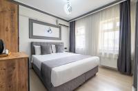 Een bed of bedden in een kamer bij Sur Hotel Sultanahmet