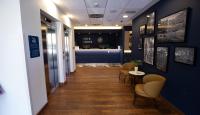Zona de estar de Travelodge Madrid Metropolitano