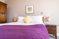 Postel nebo postele na pokoji v ubytování 2-bedroom Apartment - Fistral Beach