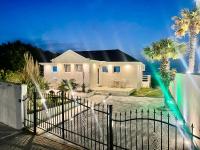 Bazén v ubytování AGATA BEACH Boutique -Adult Only nebo v jeho okolí