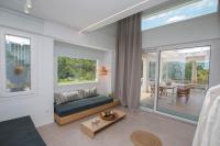 Posedenie v ubytovaní Aristotelia Gi - Premium Luxury Villas with Private Pools